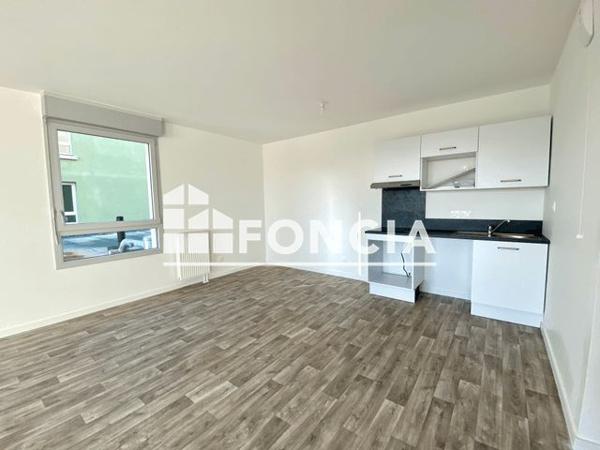 Location Appartement 3 pièces 67.5 m² - 4 RUE JEAN JAURES Colombelles 14460