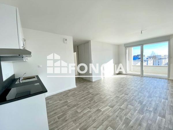 Location Appartement 3 pièces 67.5 m² - 4 RUE JEAN JAURES Colombelles 14460