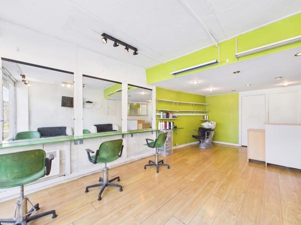 Immeuble
        
        - 150 m² 199 000 € *