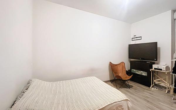 Immeuble à vendre    7 pièces • 196 m2 Firminy