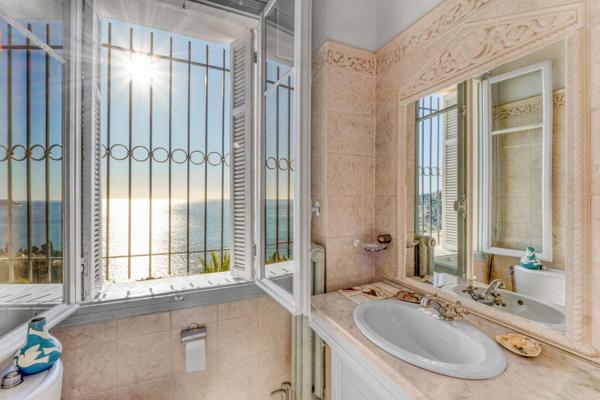 Vente Maison bourgeoise Roquebrune-Cap-Martin 12 Pièces 320 m²