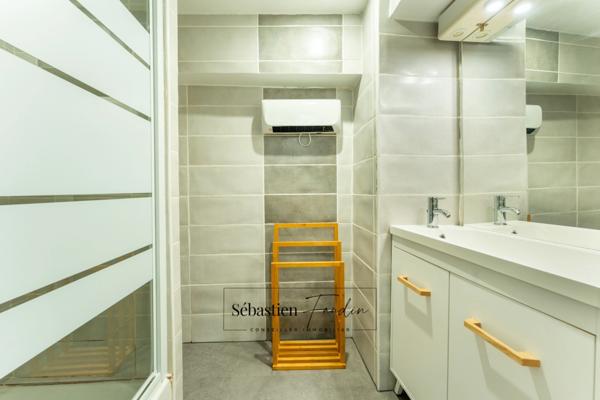 Appartement à louer 3 pièces LE BEAUSSET (83) - 47 m² - meublé - 2 chambres - double vitrage - calme