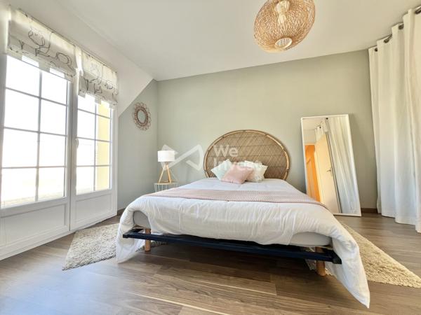 Villa de type 5 de plain-pied, 133 m2 habitables, dépendance, jardin de 2100 m2.