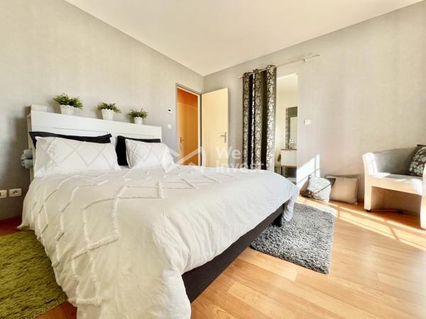 Villa de type 5 de plain-pied, 133 m2 habitables, dépendance, jardin de 2100 m2.