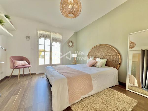 Villa de type 5 de plain-pied, 133 m2 habitables, dépendance, jardin de 2100 m2.