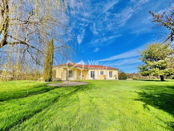 Villa de type 5 de plain-pied, 133 m2 habitables, dépendance, jardin de 2100 m2.