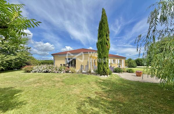 Villa de type 5 de plain-pied, 133 m2 habitables, dépendance, jardin de 2100 m2.