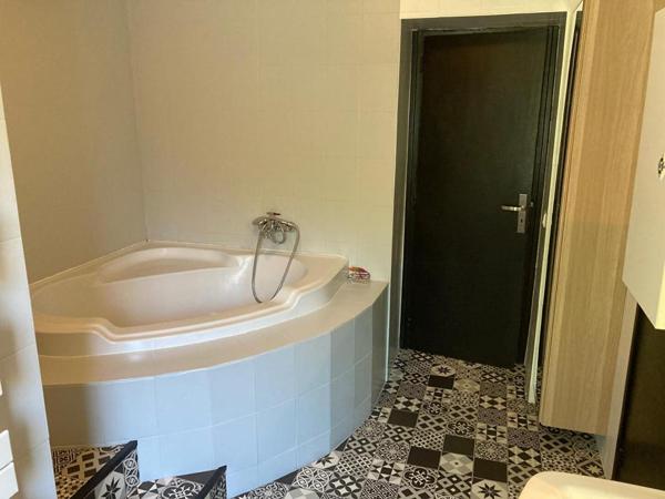 Maison Roquefort La Bedoule 7 pièce(s) 161 m2