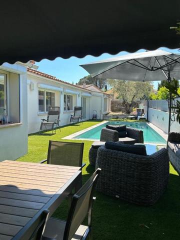 Maison Roquefort La Bedoule 7 pièce(s) 161 m2