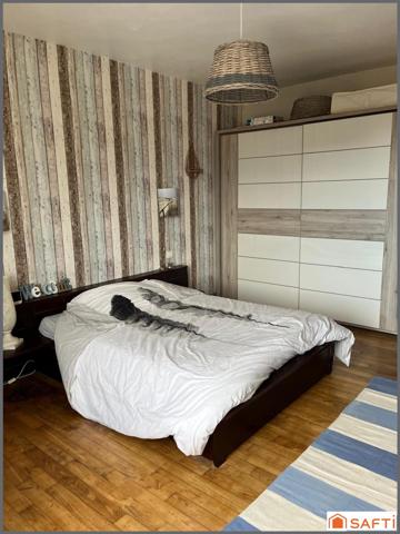 Maison lumineuse, équipements de qualité et piscine