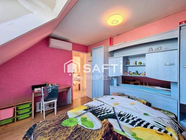 Maison 5 chambres sur sous-sol complet au calme