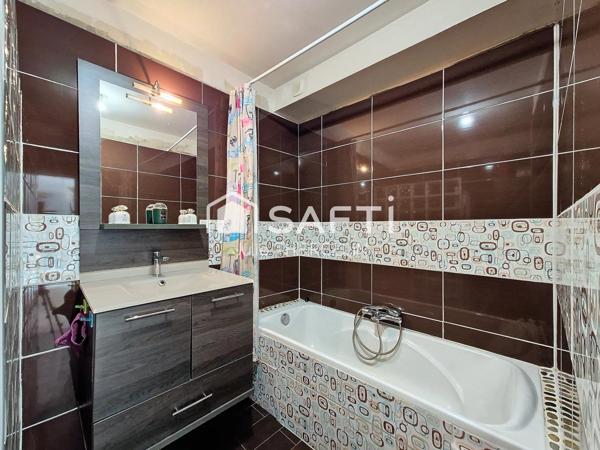 Maison 5 chambres sur sous-sol complet au calme