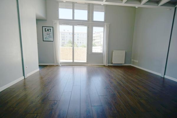 Lyon 3 Duplex T4/5 calme lumineux balcon garage.