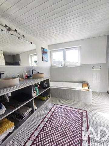 Maison à vendre 8 pièces 237 m² Sarrouilles