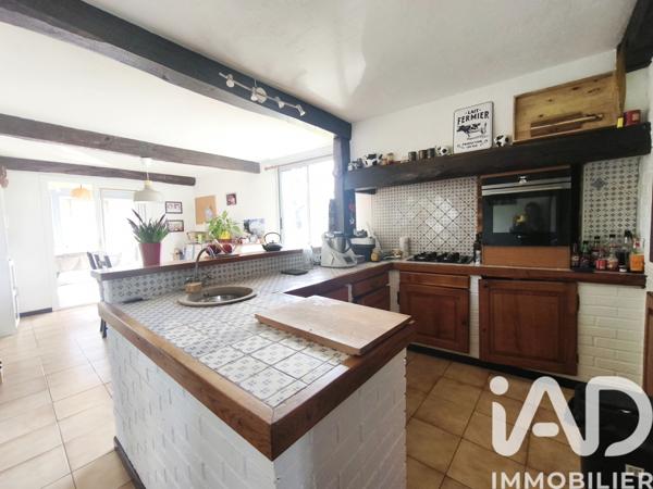 Maison à vendre 8 pièces 237 m² Sarrouilles