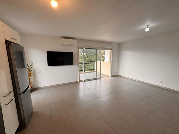 Appartement T3 à vendre à Bastia avec vue mer - Idéal investisseur