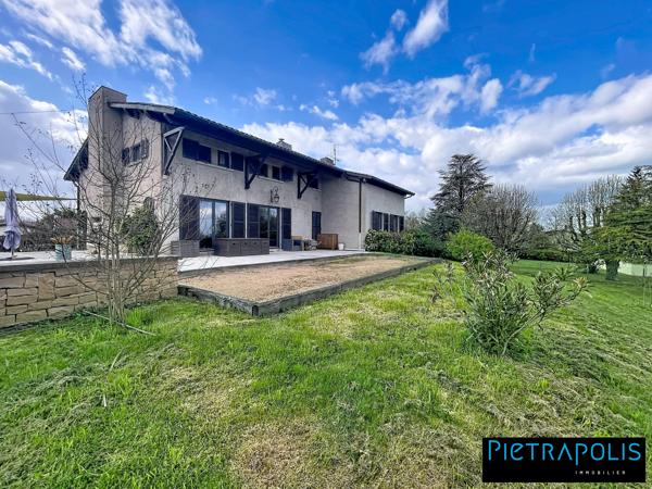BELLEVILLE CENTRE VILLE A PIED GRANDE VILLA FAMILIALE 280 M2 HAB 2030 M2 DE TERRAIN