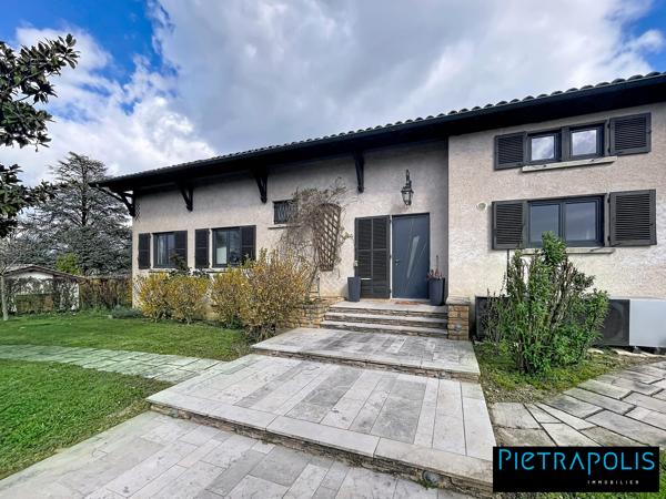 BELLEVILLE CENTRE VILLE A PIED GRANDE VILLA FAMILIALE 280 M2 HAB 2030 M2 DE TERRAIN