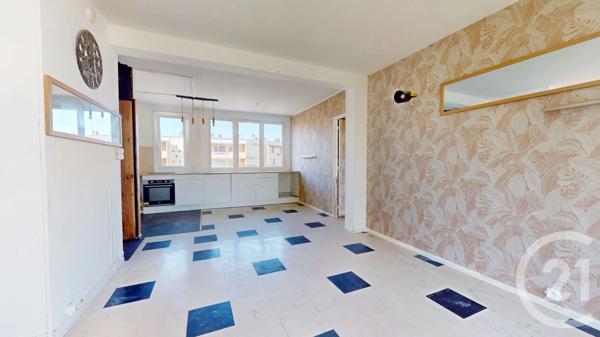 Appartement F4 à vendre  4 pièces - 63 m 2   ST QUENTIN  - 02