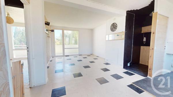 Appartement F4 à vendre  4 pièces - 63 m 2   ST QUENTIN  - 02