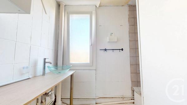 Appartement F4 à vendre  4 pièces - 63 m 2   ST QUENTIN  - 02