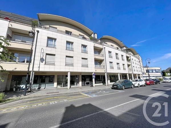 Appartement à vendre  2 pièces - 39,25 m 2   COMPIEGNE  - 60