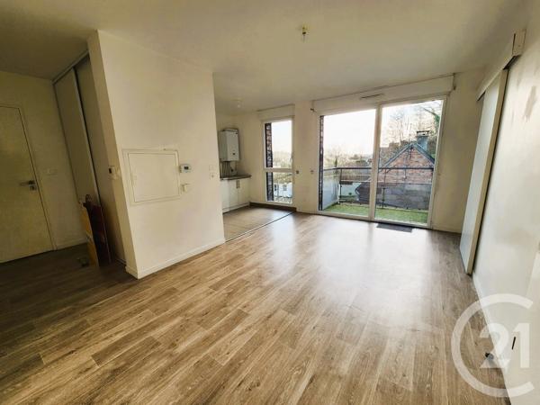 Appartement à vendre  2 pièces - 39,25 m 2   COMPIEGNE  - 60