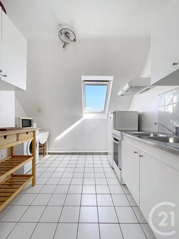 Appartement à vendre  2 pièces - 39,25 m 2   COMPIEGNE  - 60