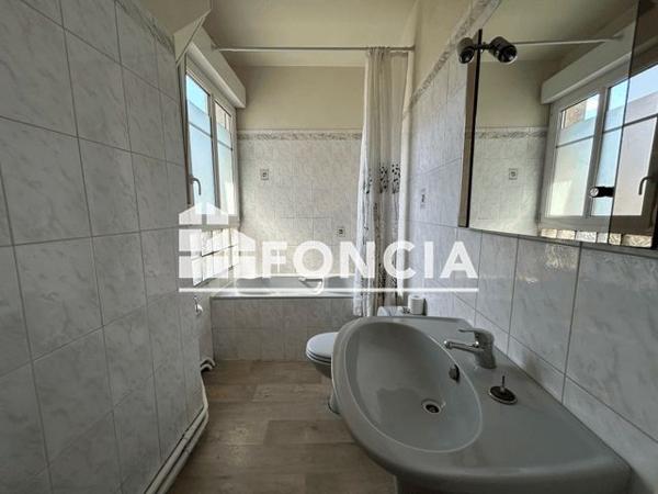 Location Appartement 2 pièces 41 m² - 36 RUE LIBERGIER Reims 51100