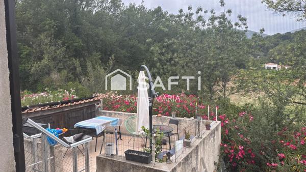 13400 - AUBAGNE - Propriété de 242 m2 sur un terrain plat de 4643 m2 avec dépendances, piscine et garage