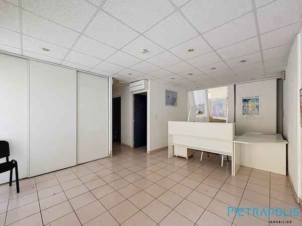 SÈTE - QUARTIER THEATRE MOLIERE : Murs commerciaux 54m²