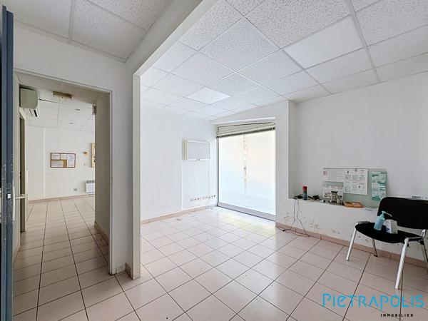 SÈTE - QUARTIER THEATRE MOLIERE : Murs commerciaux 54m²