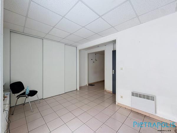 SÈTE - QUARTIER THEATRE MOLIERE : Murs commerciaux 54m²