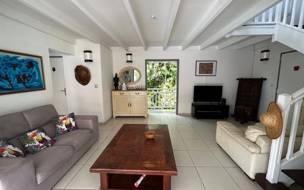 Maison à vendre    5 pièces • 93,87 m2 Saint-François