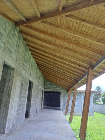TERRAIN - VILLA T5/6 A TERMINER D'AMENAGER