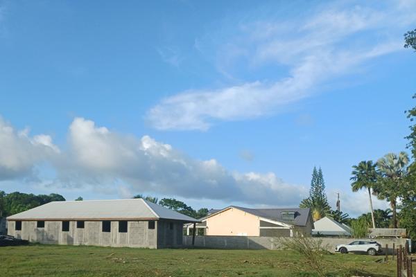 TERRAIN - VILLA T5/6 A TERMINER D'AMENAGER