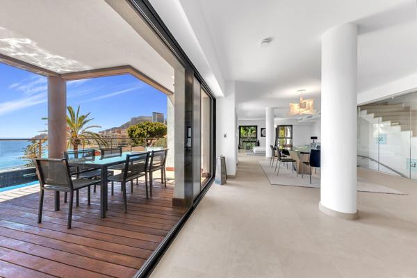 Vente Maison contemporaine Roquebrune-Cap-Martin 10 Pièces 580 m²