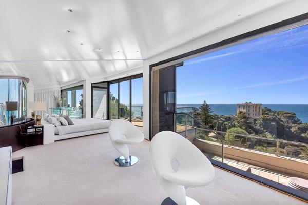 Vente Maison contemporaine Roquebrune-Cap-Martin 10 Pièces 580 m²