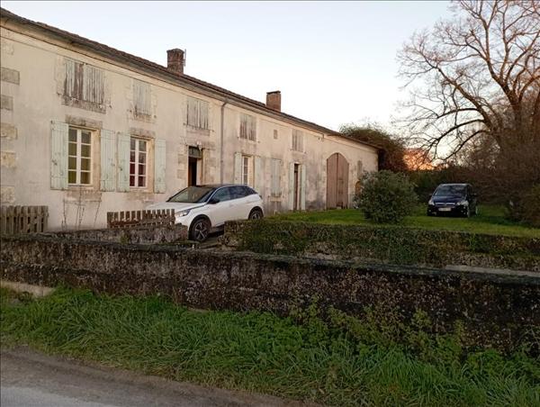 Maison à vendre |  Jonzac |  6 pièces | 207 m²