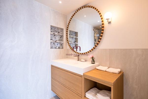Appartement à VILLEFRANCHE SUR MER (06230)