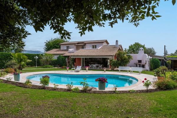 Vente Villa de luxe Le Rouret 7 Pièces 301 m²