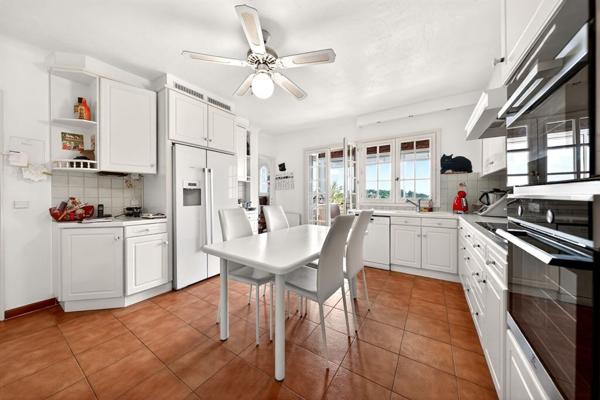 Vente Villa de luxe Le Rouret 7 Pièces 301 m²