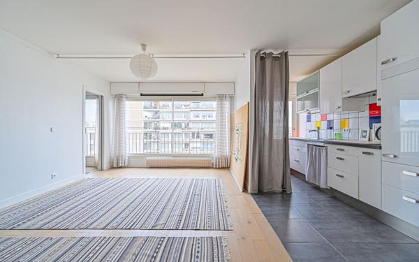 Appartement à vendre    2 pièces • 50 m2 Paris 11