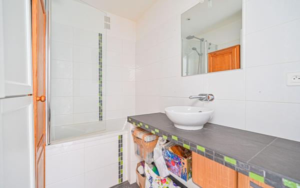 Appartement à vendre    2 pièces • 50 m2 Paris 11