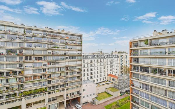 Appartement à vendre    2 pièces • 50 m2 Paris 11