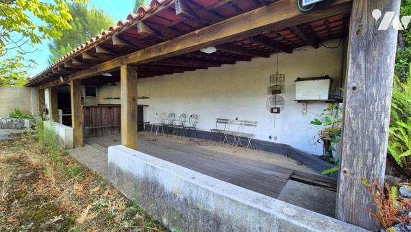 Colline de Pessicart - Villa de 220 m² avec piscine et deux dépendances habitables de 50 m² !