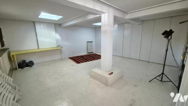 Colline de Pessicart - Villa de 220 m² avec piscine et deux dépendances habitables de 50 m² !