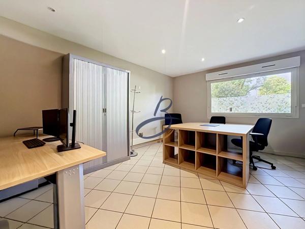 Location Local commercial 1 pièces 128 m2 à Bourgoin-Jallieu