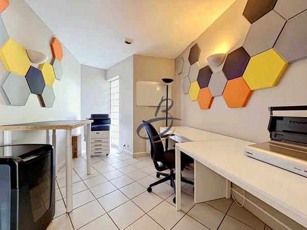 Location Local commercial 1 pièces 128 m2 à Bourgoin-Jallieu
