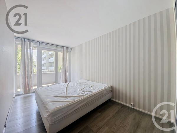Appartement T3 à vendre  4 pièces - 71 m 2   REIMS  - 51